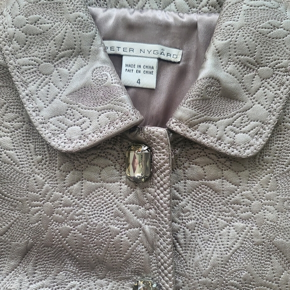 Peter Nygard Leather Crystal Snap Front Pewter Crop Jacket Sz 4 - Picture 2 of 13